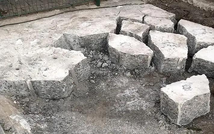 Betonfundament entfernen